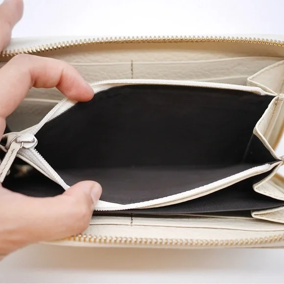 🍓GUCCI Soho Zippy Wallet - Picture 7 of 14